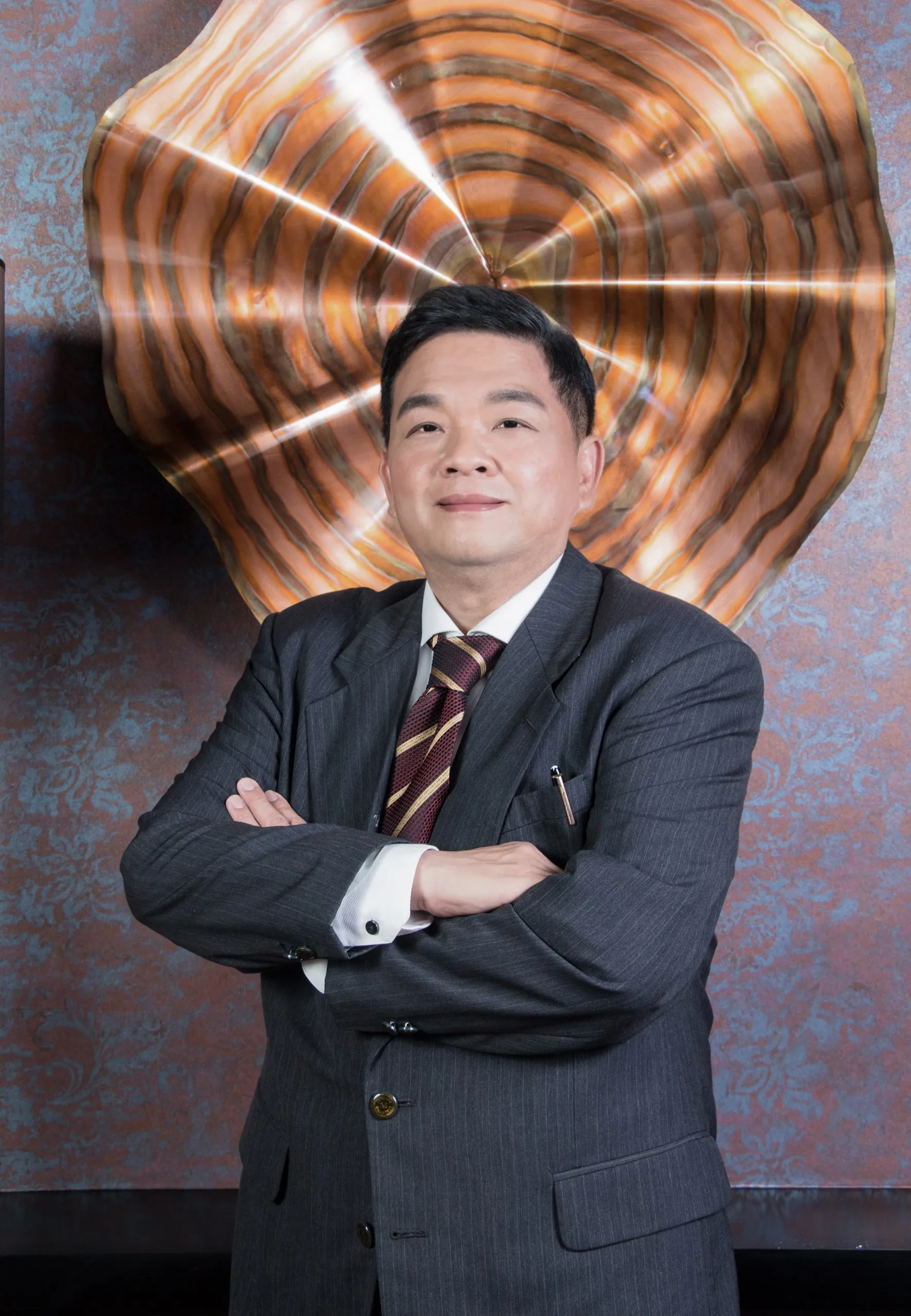 MR. EDGAR LIM